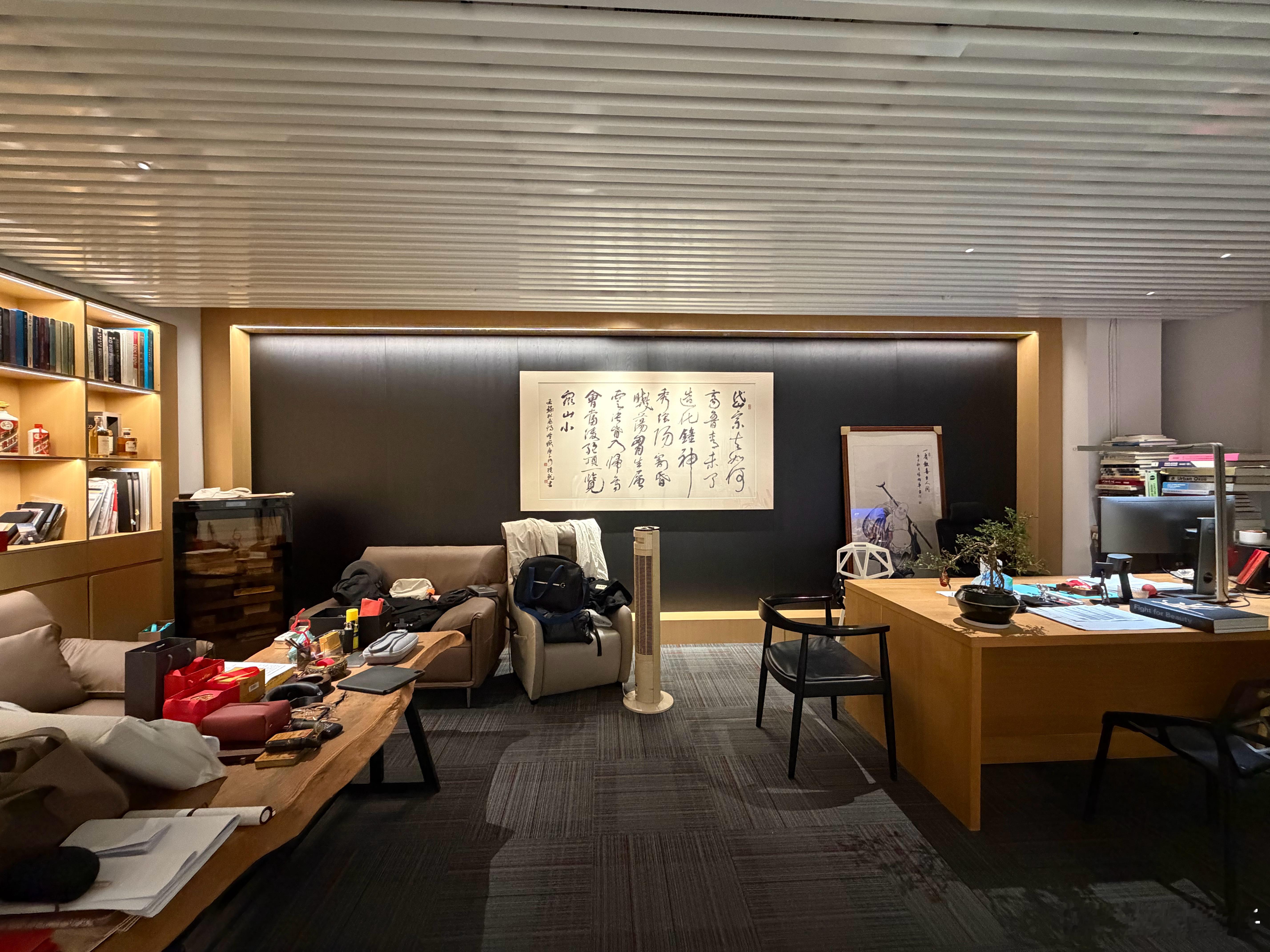 已经累趴了，到厦门还去办公室处理了工作，这个点终于回家了
