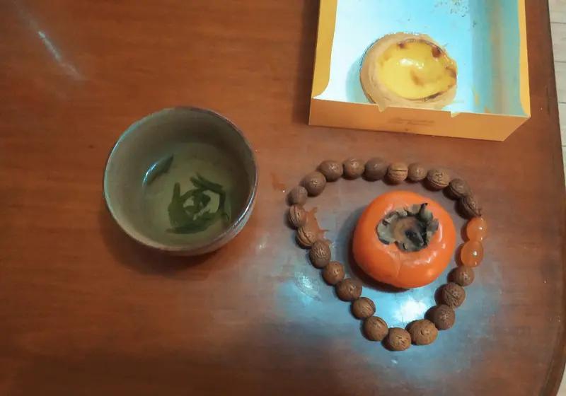 乔七七捐了肾，十年后还在讲器官捐献；七七主播自掏三十万补月饼，转手捐给山区小学。