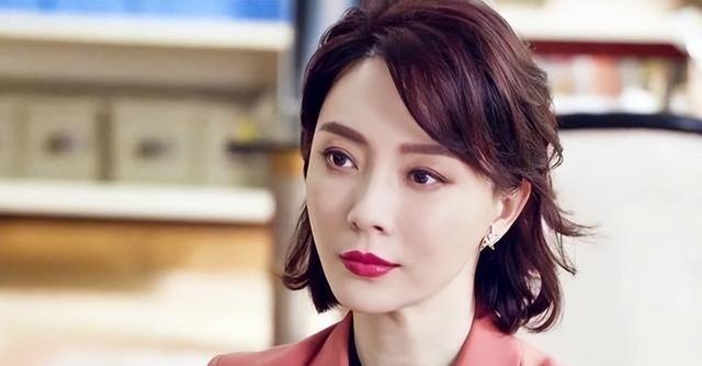 2006年，冯小刚筹集8000万，拍摄《集结号》，原定女主角是陈数，电影刚拍了5