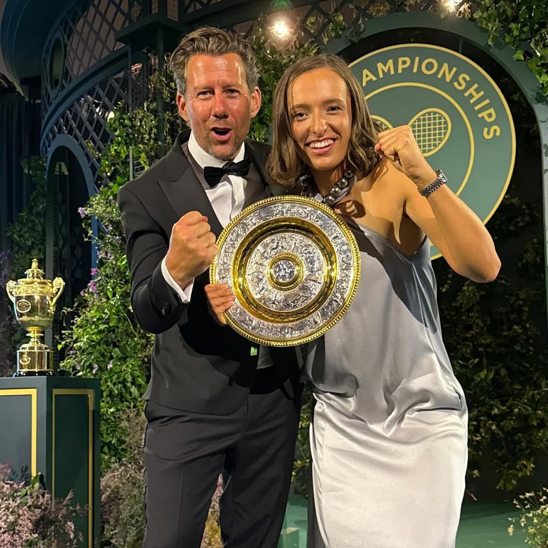 斯瓦泰克与教练结束合作 费塞特也发文了：“你永远不知道人生会带你走向何方，也不知