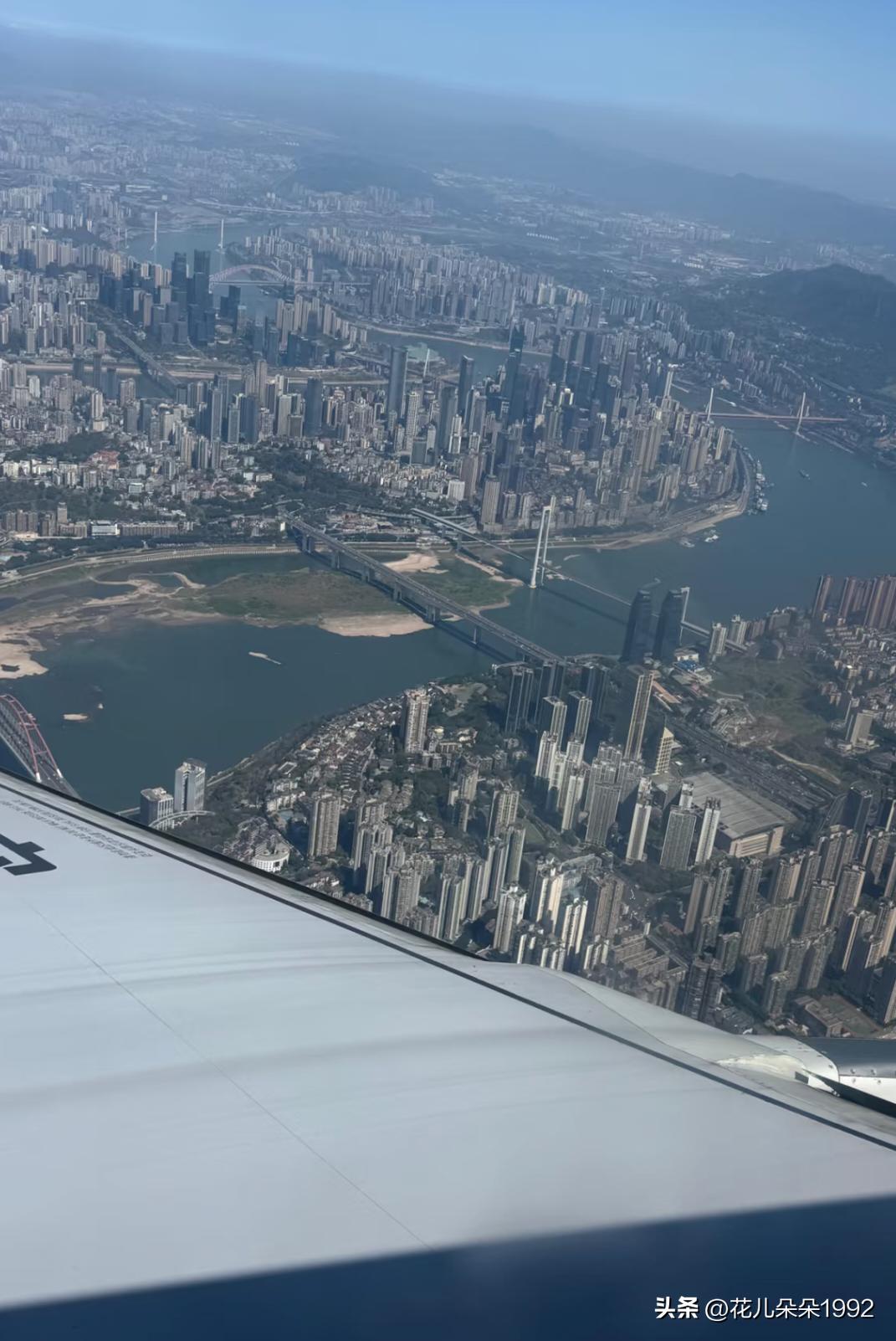 我见过最密集压抑的地方是贵阳花果园那一片，比重庆渝中还恼火，贵阳其他地方挺好的，