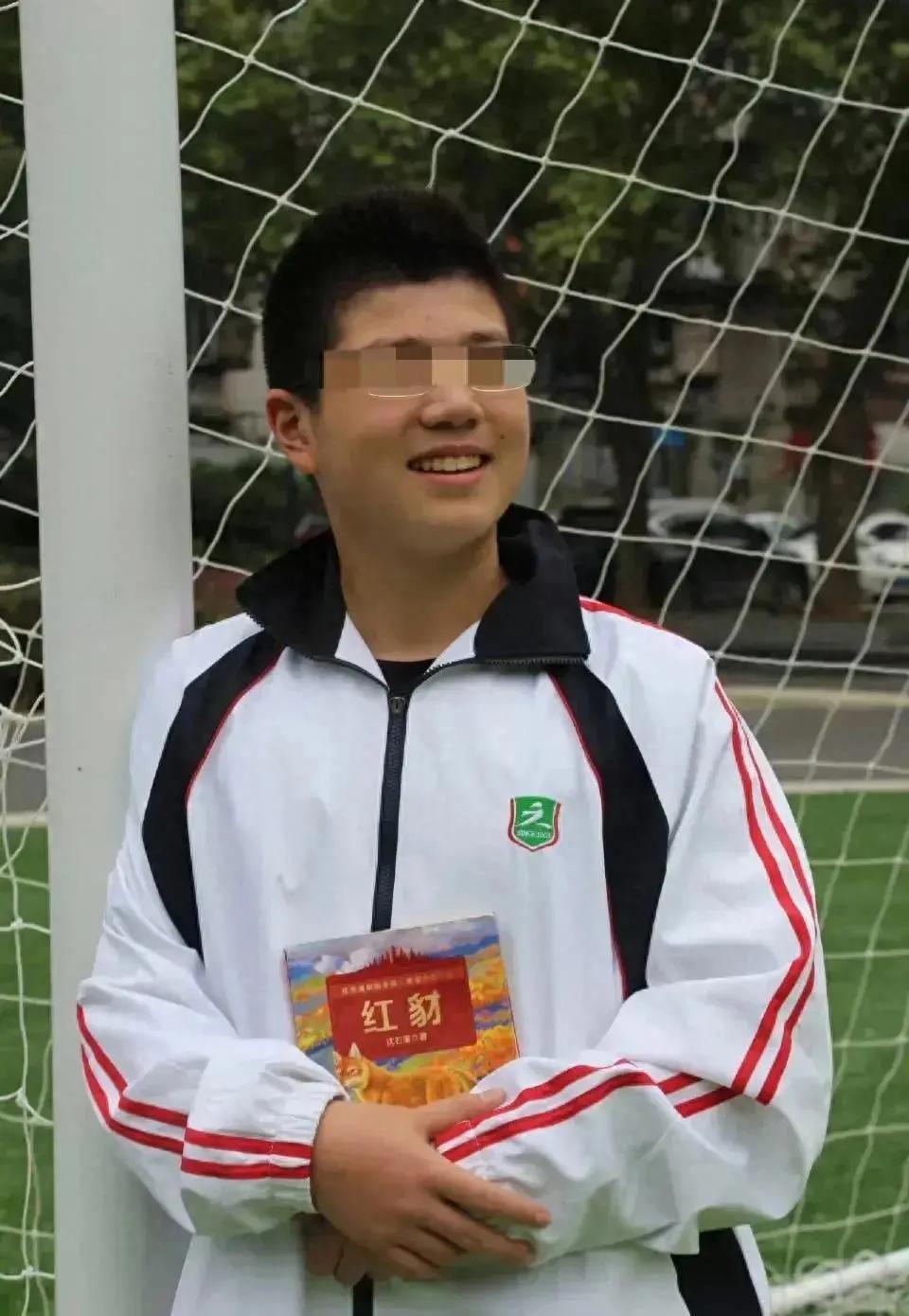 曾掀起舆论波澜的武汉大学图书馆事件，终于迎来关键转折。9月17日，武汉市中级人民