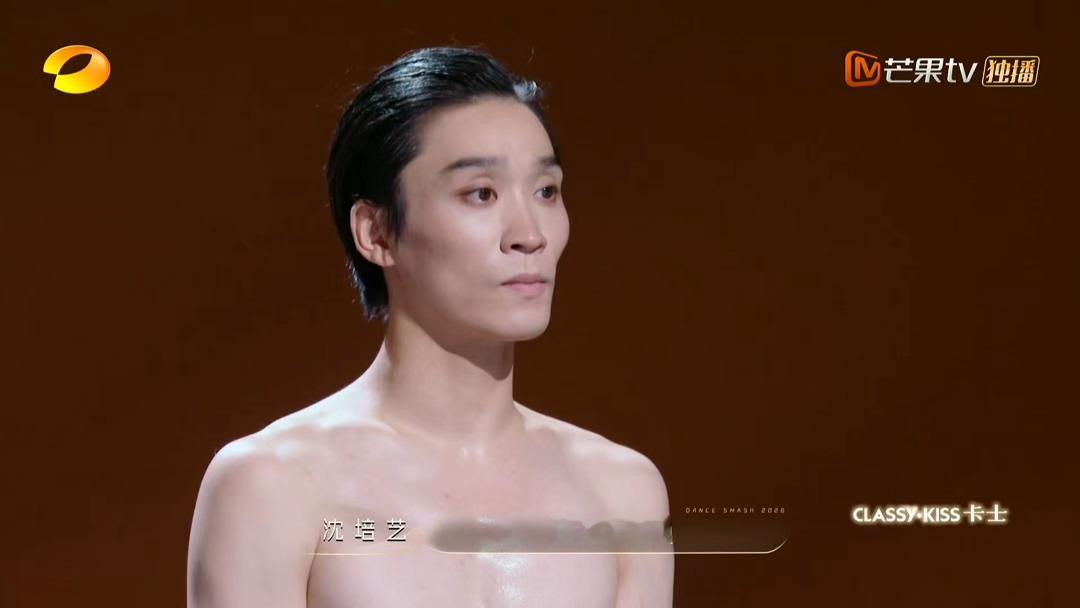 王一博编舞师跳舞被批舞蹈新风暴 从幕后编舞到台前表演，要放下的不只是身份，还有“