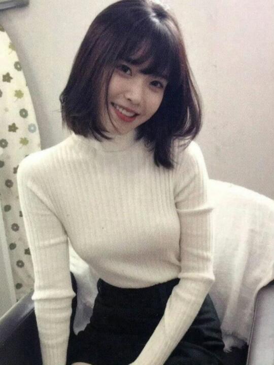 IU“香香软软的姐姐，我真的不是大涩迷啊”