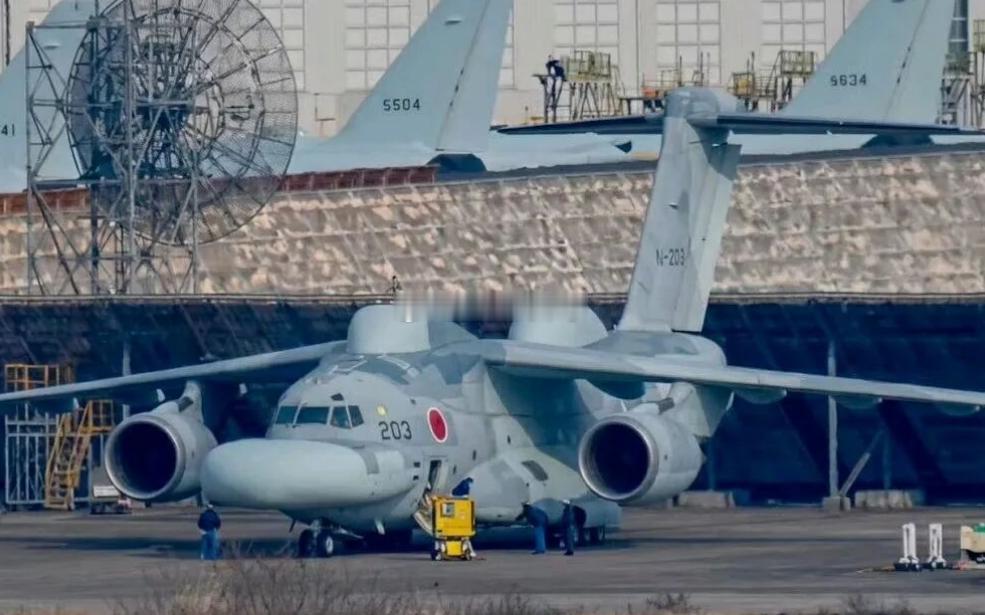 小本子的电子设备集成化，一体化做的够差劲的~~~海阔试车超话