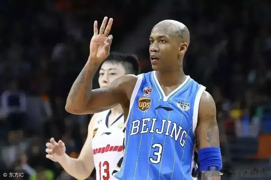 如愿，首钢终进四强！

今晚的五棵松主场，北京几乎没有悬念的始终领先到战胜广东，
