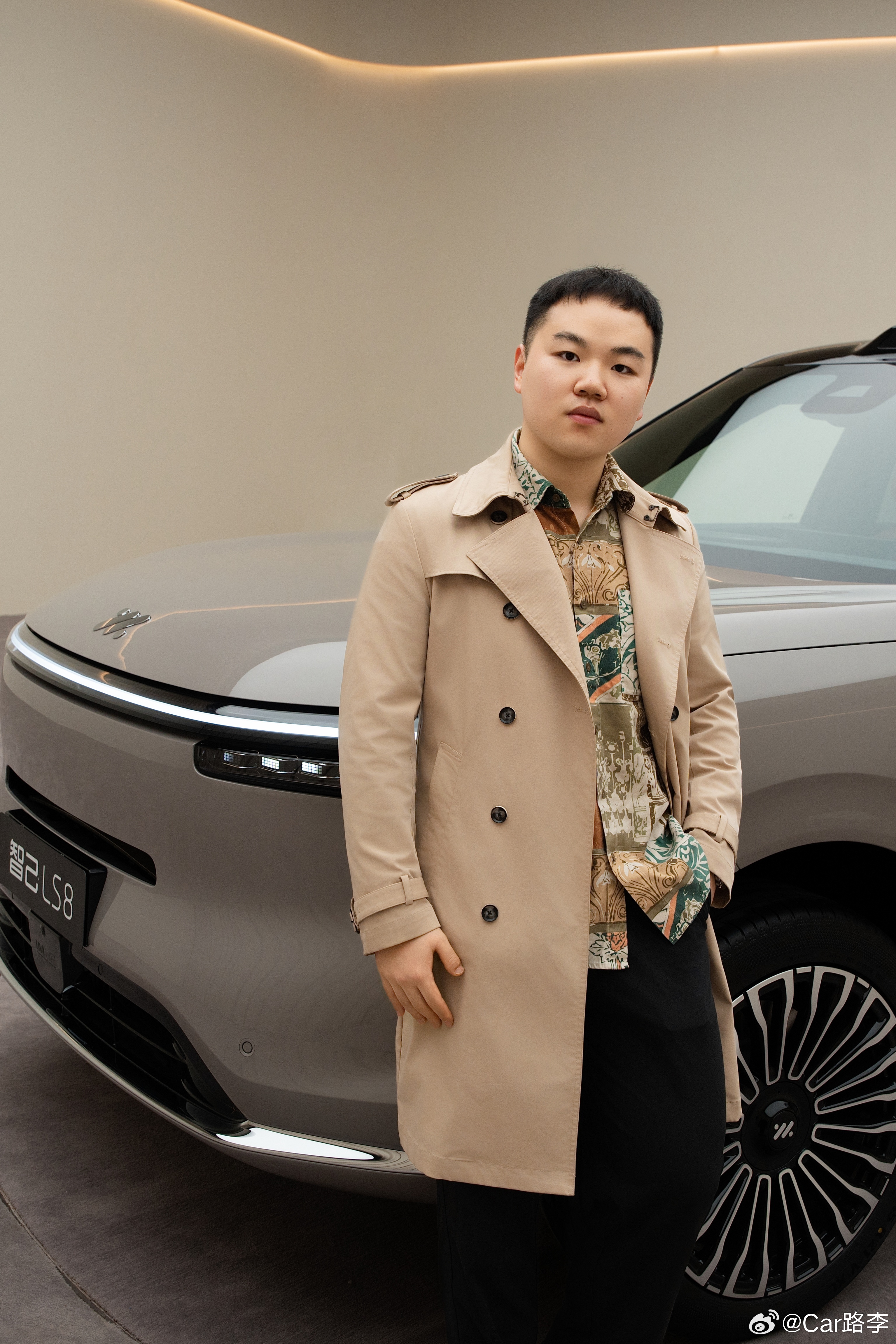 今天拍完了智己LS8，我终于知道了什么叫26年的8系开年王炸！不能剧透太多，但是