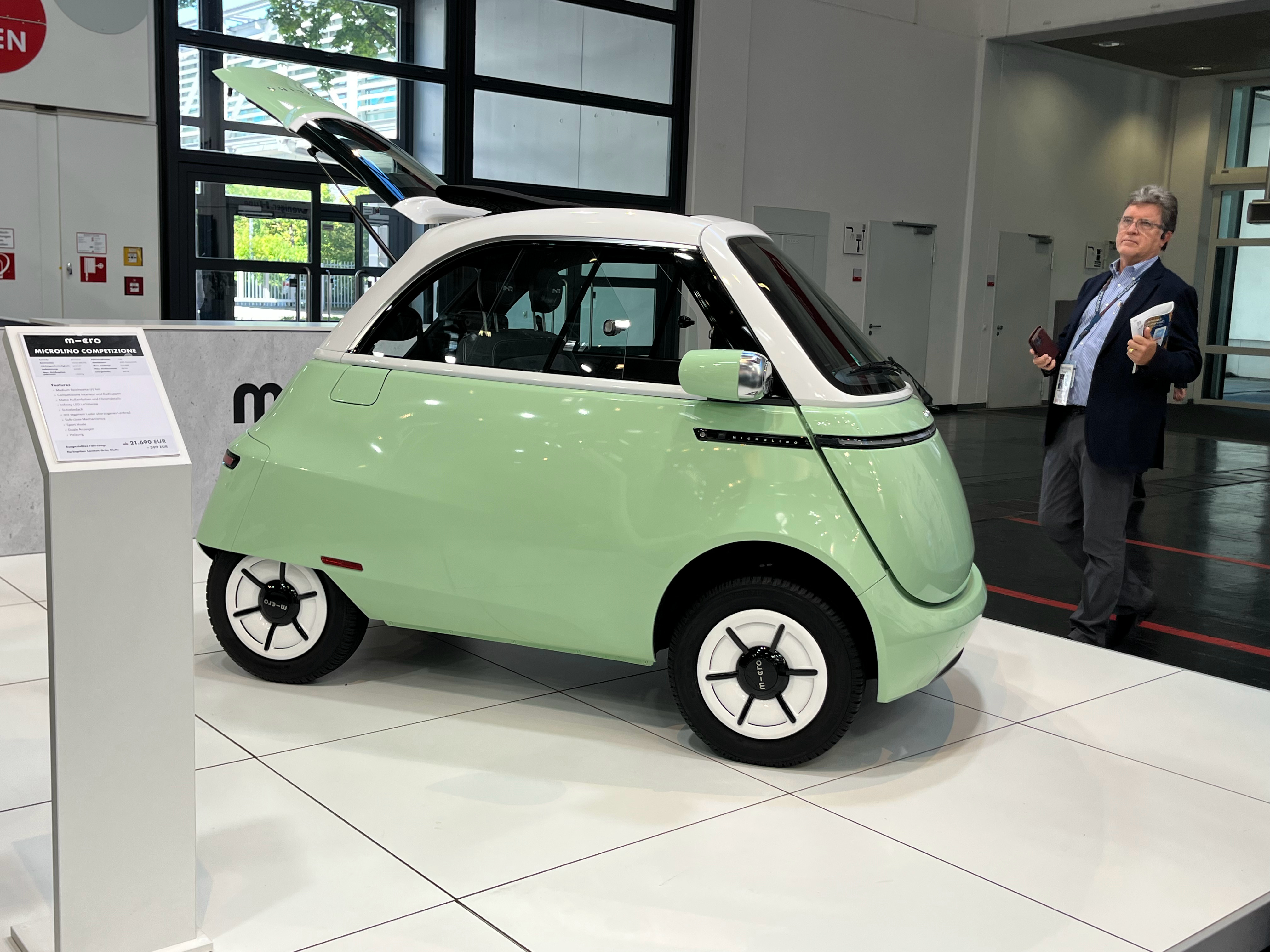 你们猜这小玩意卖多少钱#iaa2023慕尼黑国际车展##yz77聊车#  ​​​