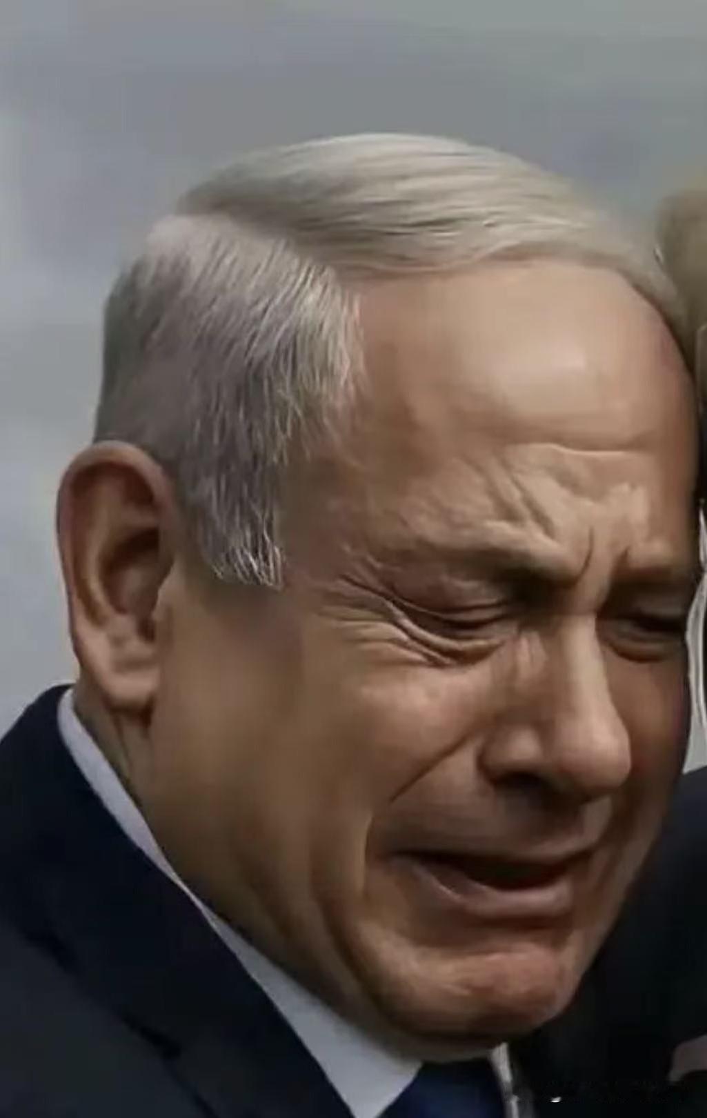 伊朗新消息！
4月13日，伊朗武装部队哈塔姆安比亚中央总部发言人就霍尔木兹海峡问