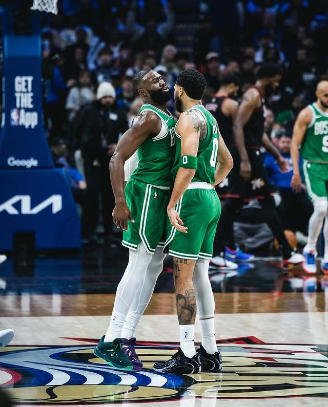 凯尔特人128-96战胜76人，大比分3-1拿到赛点！塔图姆下半场25分&全场3