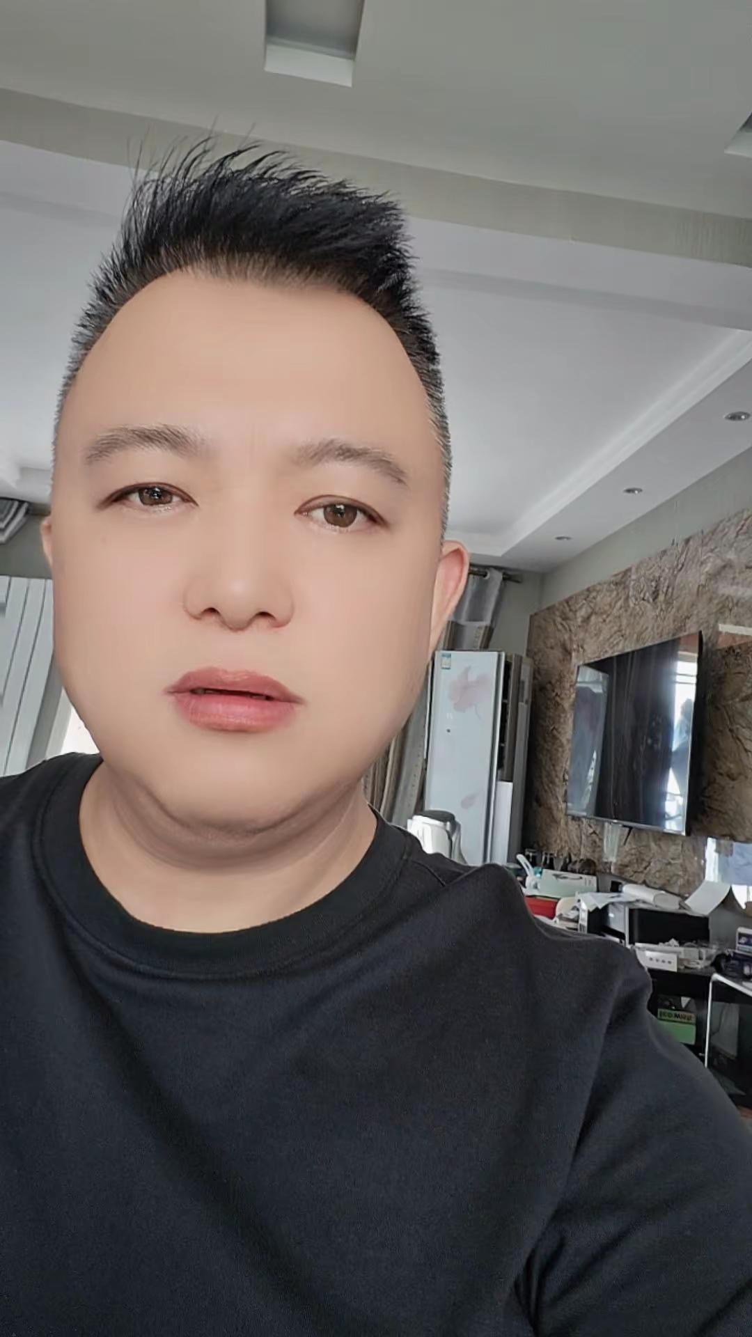 在中国有没有长的很像我的人啊