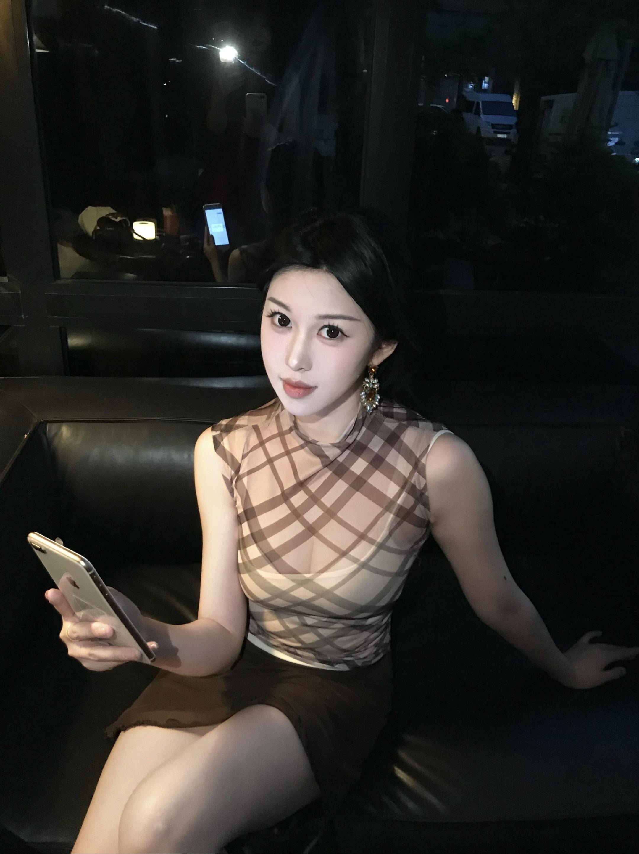 没有看不起你，压根没看过你