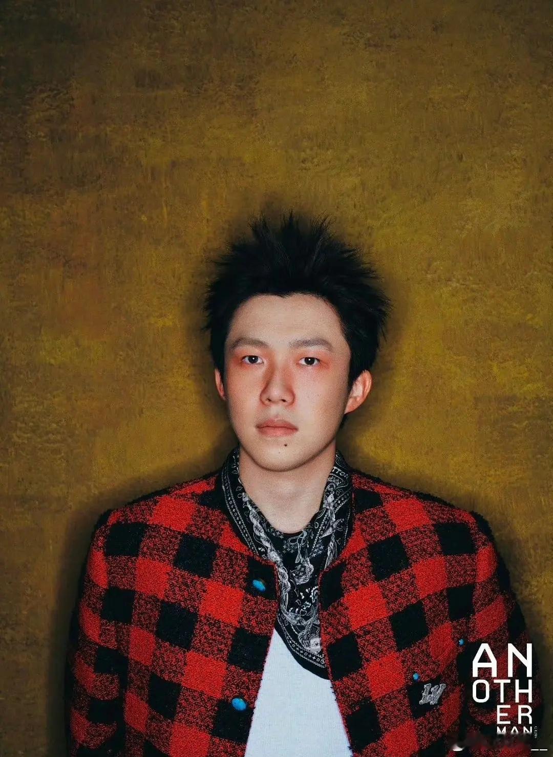 王楚钦这组杂志真是非常的有时尚缩力 ​​​