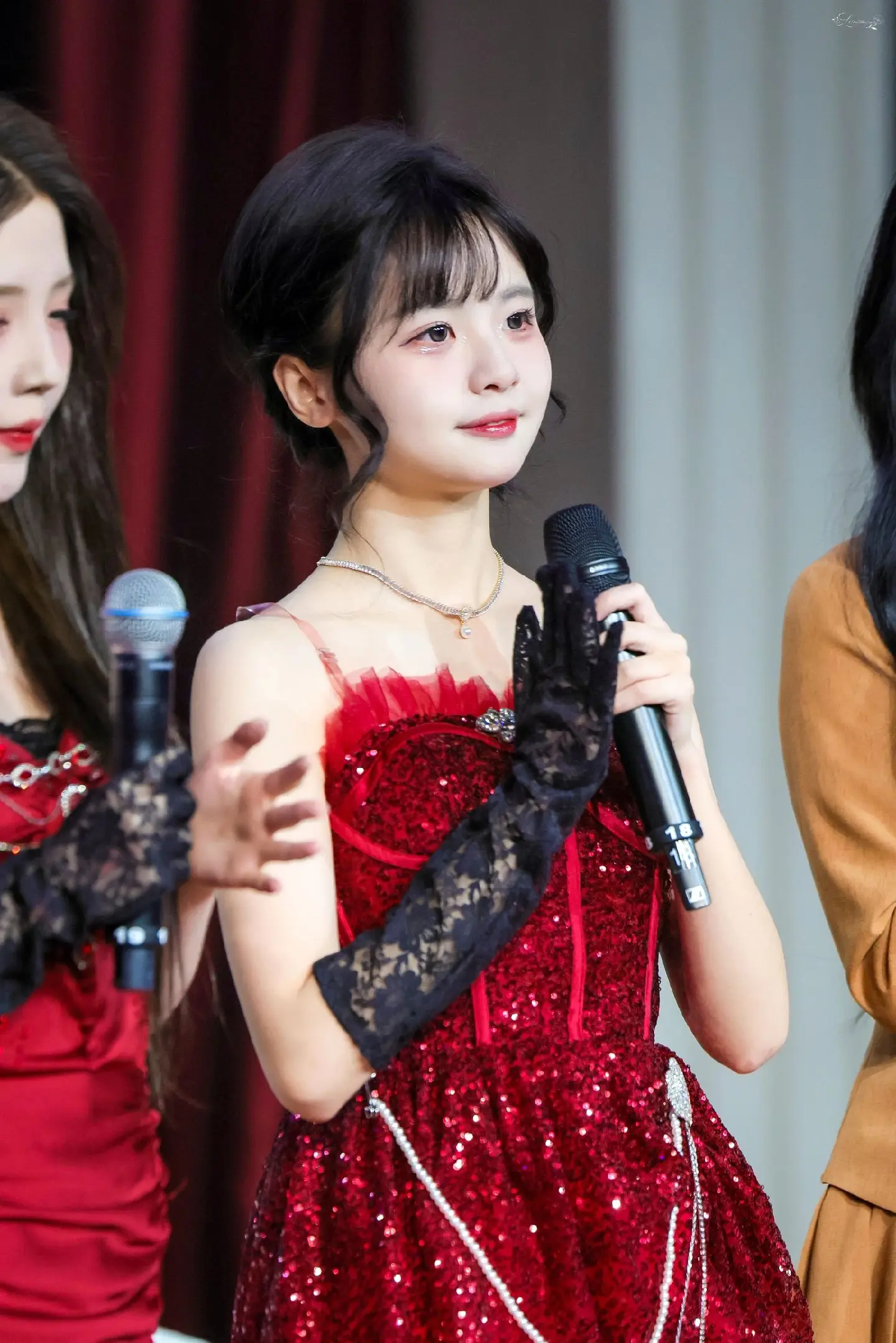 黄怡慈 美丽的红裙子