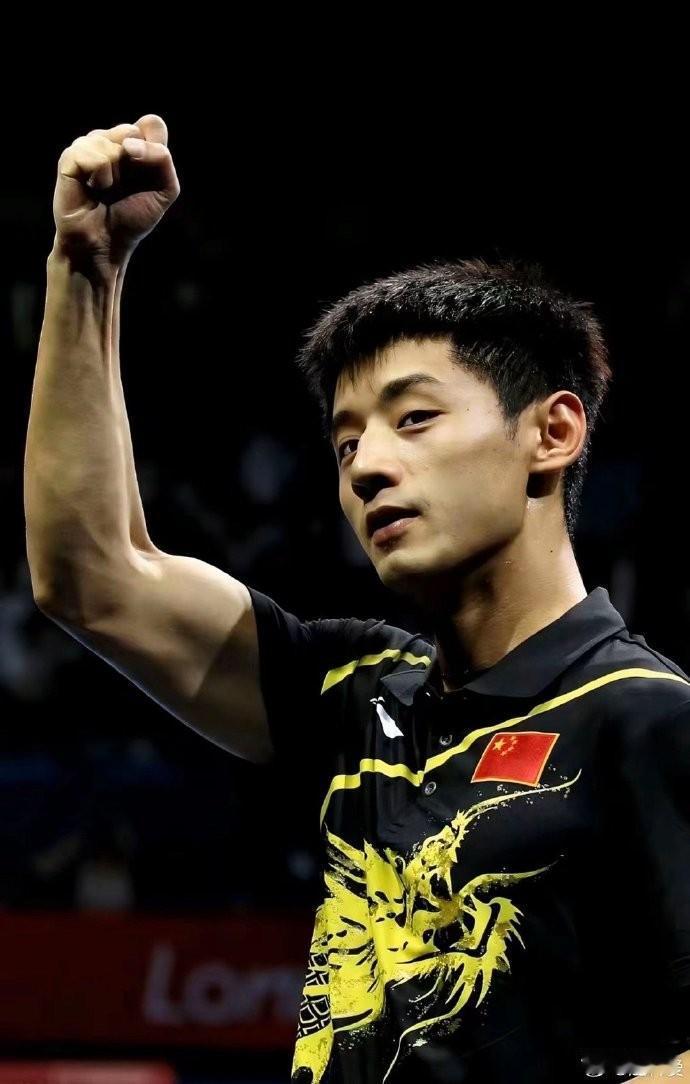 要说国乒球员里最有实力，最有魅力的球员个人感觉非张继科莫属[赞][赞][赞]
张