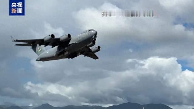 10架美军大型运输机紧急飞抵以色列两个空军基地，向以军运送大批防空导弹和拦截导弹，大批美国军机同步降