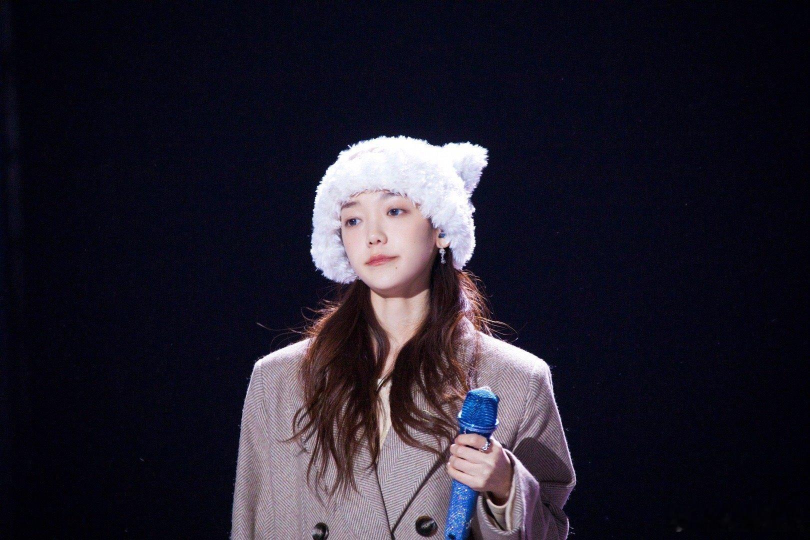 #硬糖少女303##希林娜依高# 今日份糖妹新鲜物料希林娜依高浙江卫视跨年晚会最