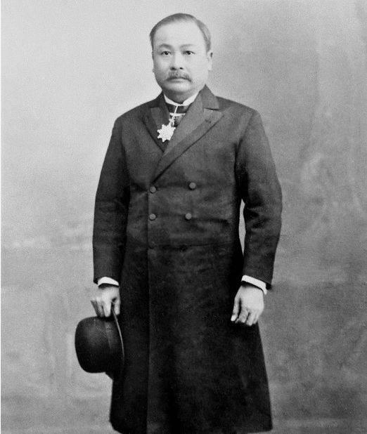 1922年，詹天佑的月薪高达1000两银子，相当于现在月薪21万，有人劝他纳妾: