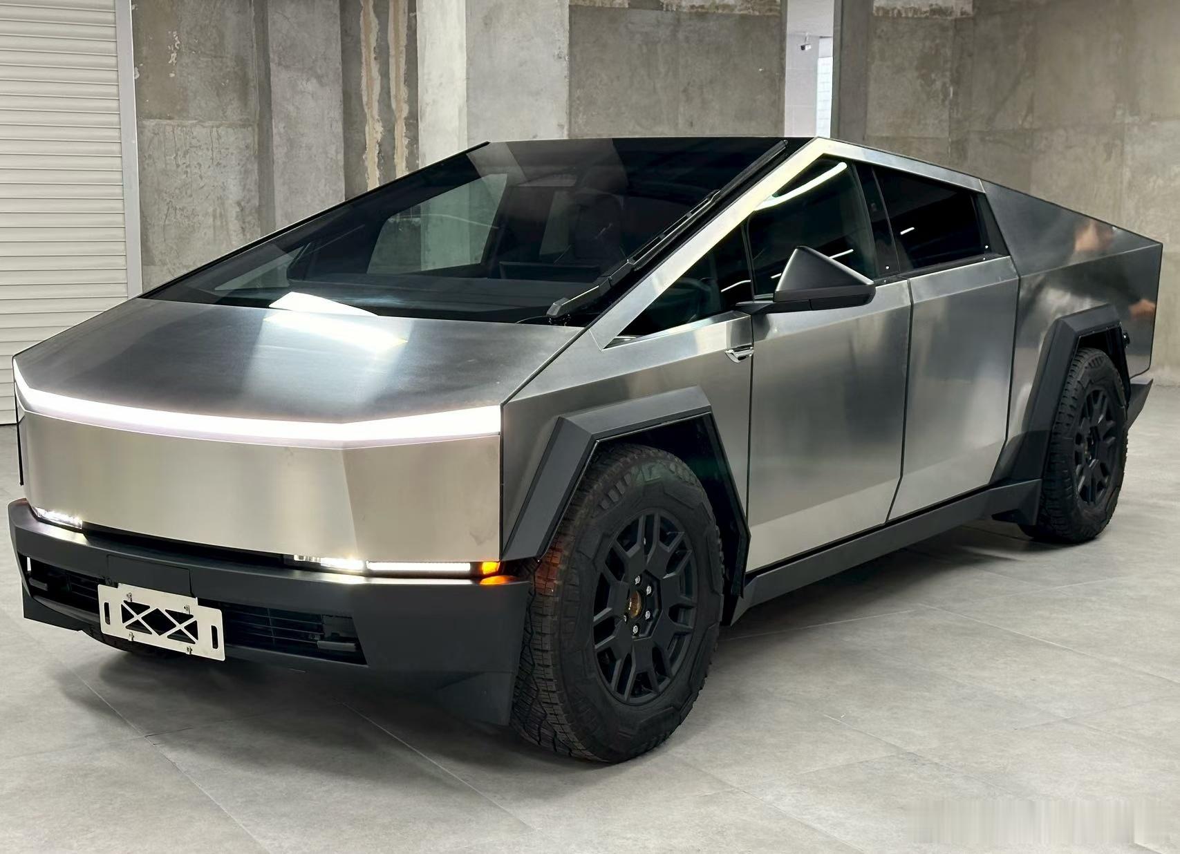 赛博越野旅行车 Cybertruck 双电机 乘用车手续 无报废年限 