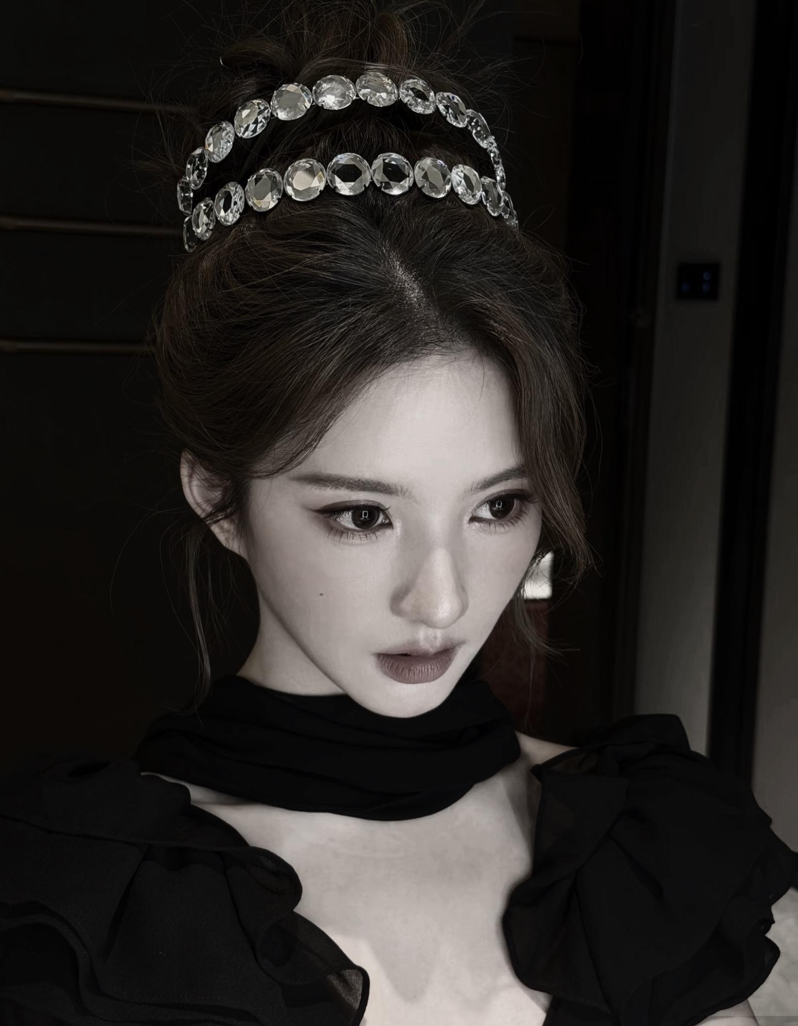 你究竟是恨我这张脸 还是恨自己没有这张脸