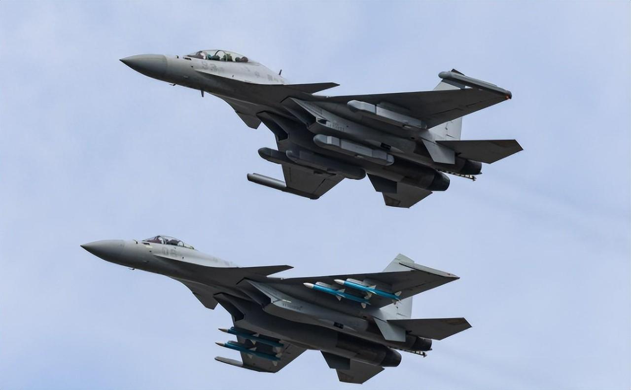 中方军机对日亮剑后，不到24小时，高市打破沉默：中方必须立保证

话说12月5日