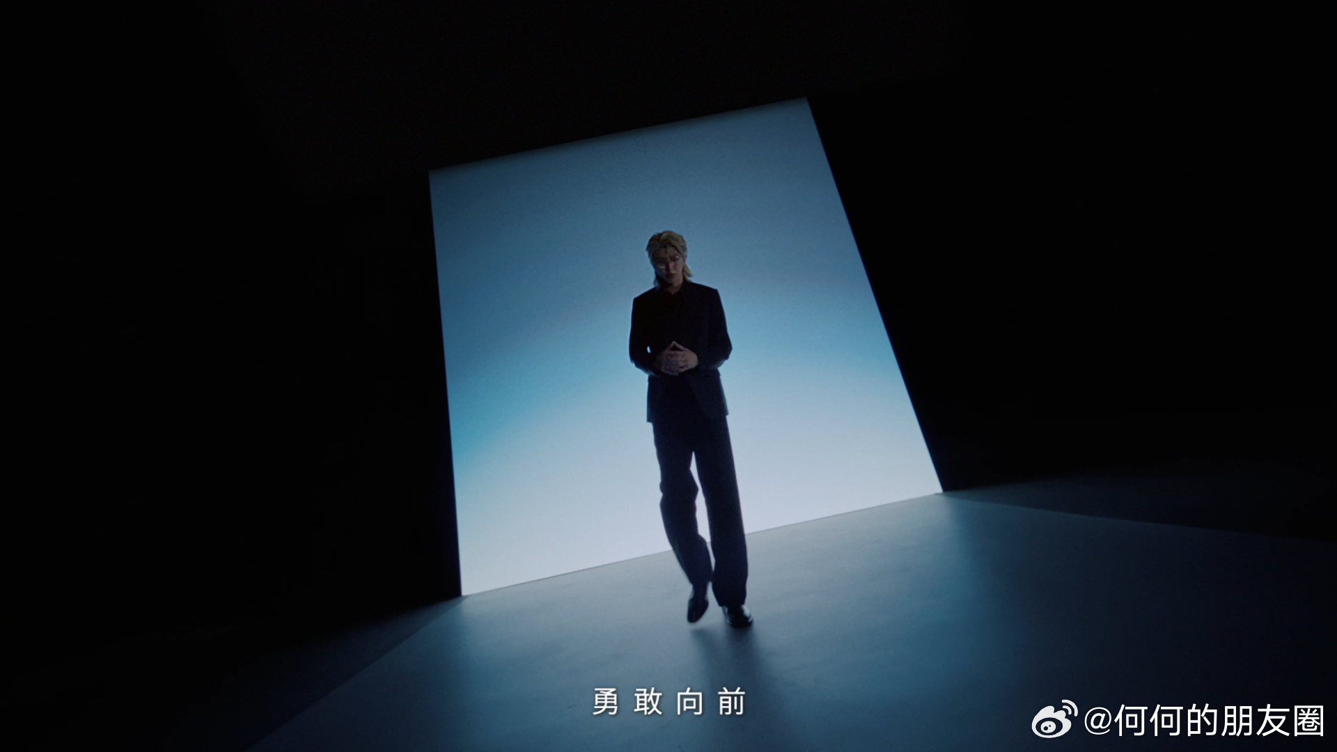 蔡徐坤rideordie新MV 蔡徐坤的《ride or die》MV完全是视觉