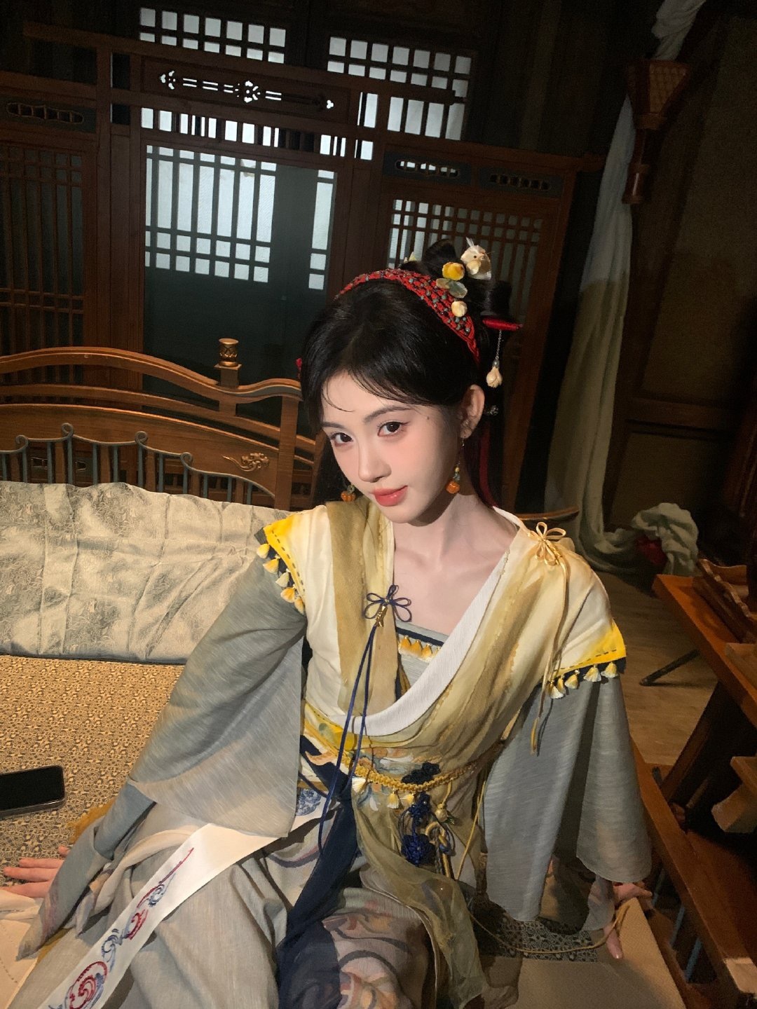 鞠婧祎来战新造型可太好看太可爱啦！期待鞠婧祎阿黛呀！[期待]鞠婧祎面前好大一只张