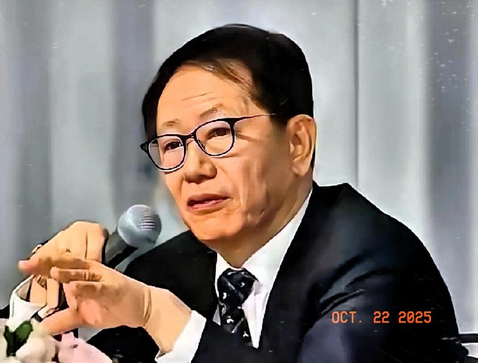 台积电董事长日前表示，如果大陆强攻台灣，最终只会造成“经济死岛”。

     