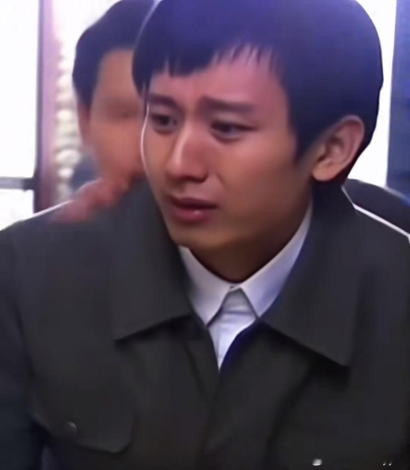 我同担一直说我担早期走硬汉路线所以美黑了，但我看这个时期也不像硬汉啊，但是很黑[