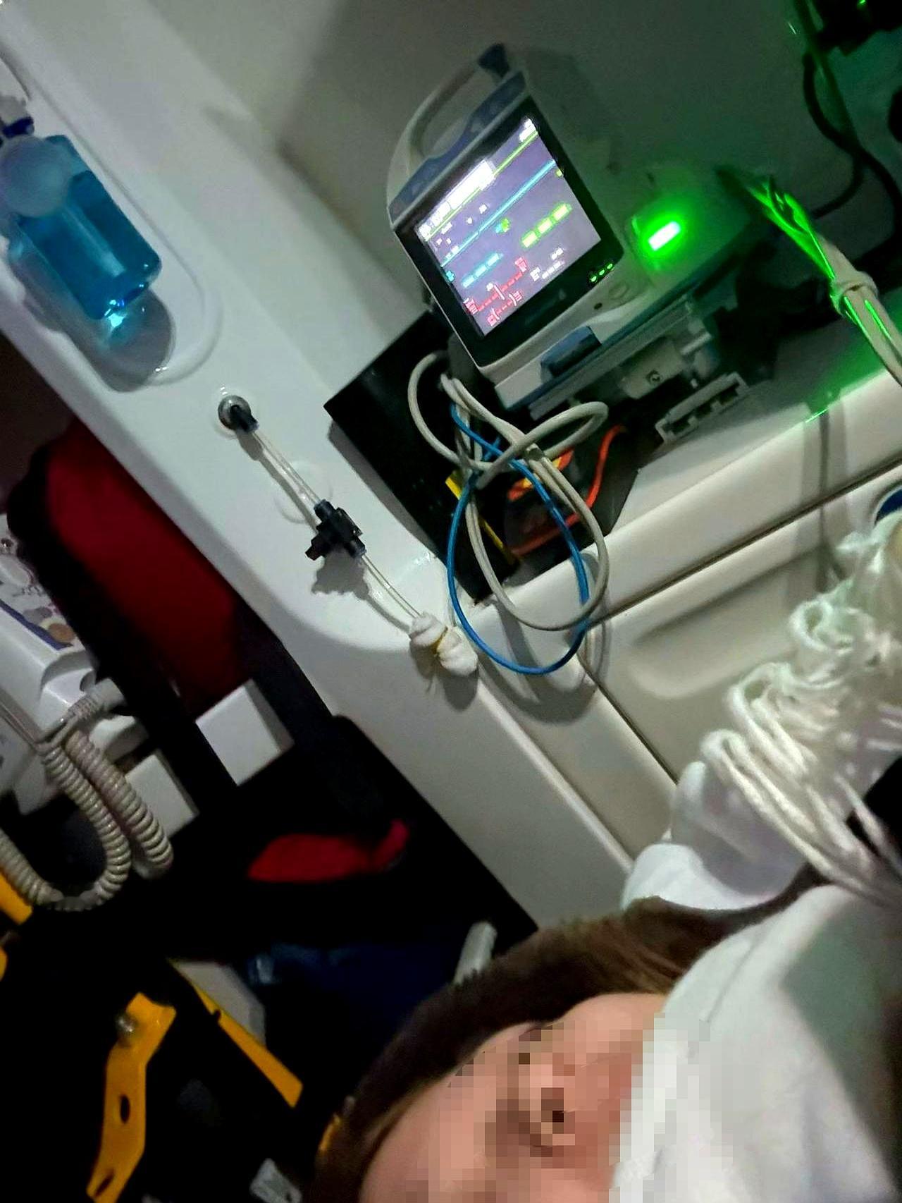 凌晨三点，手机铃声那是真能索命。
家里老人八十多了，我这一宿都提心吊胆的，生怕是