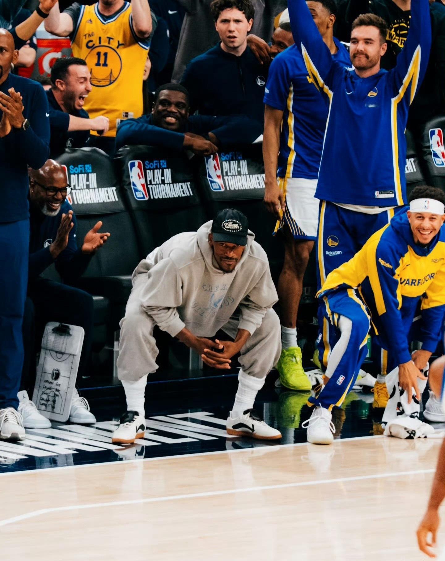 等待巴特勒的Day 88/⌛️这看起来像是受伤的人？ jimmybutler