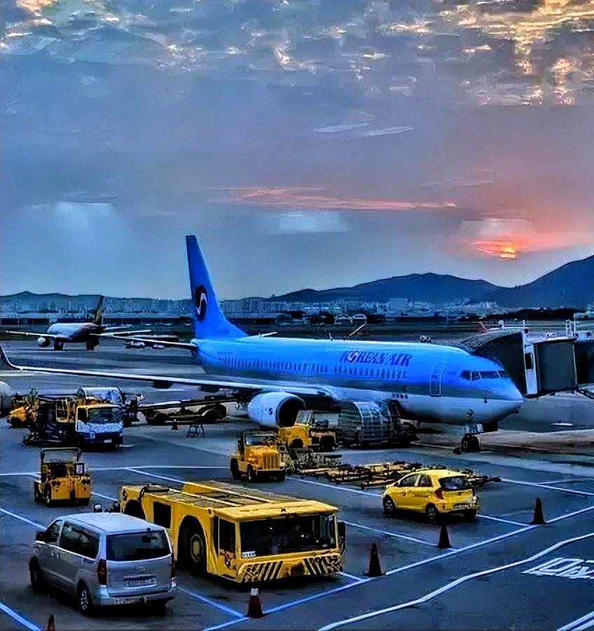 仁川机场一行代码，击碎“台独”虚妄幻想
 
2026年的春日，仁川机场的寒风依旧