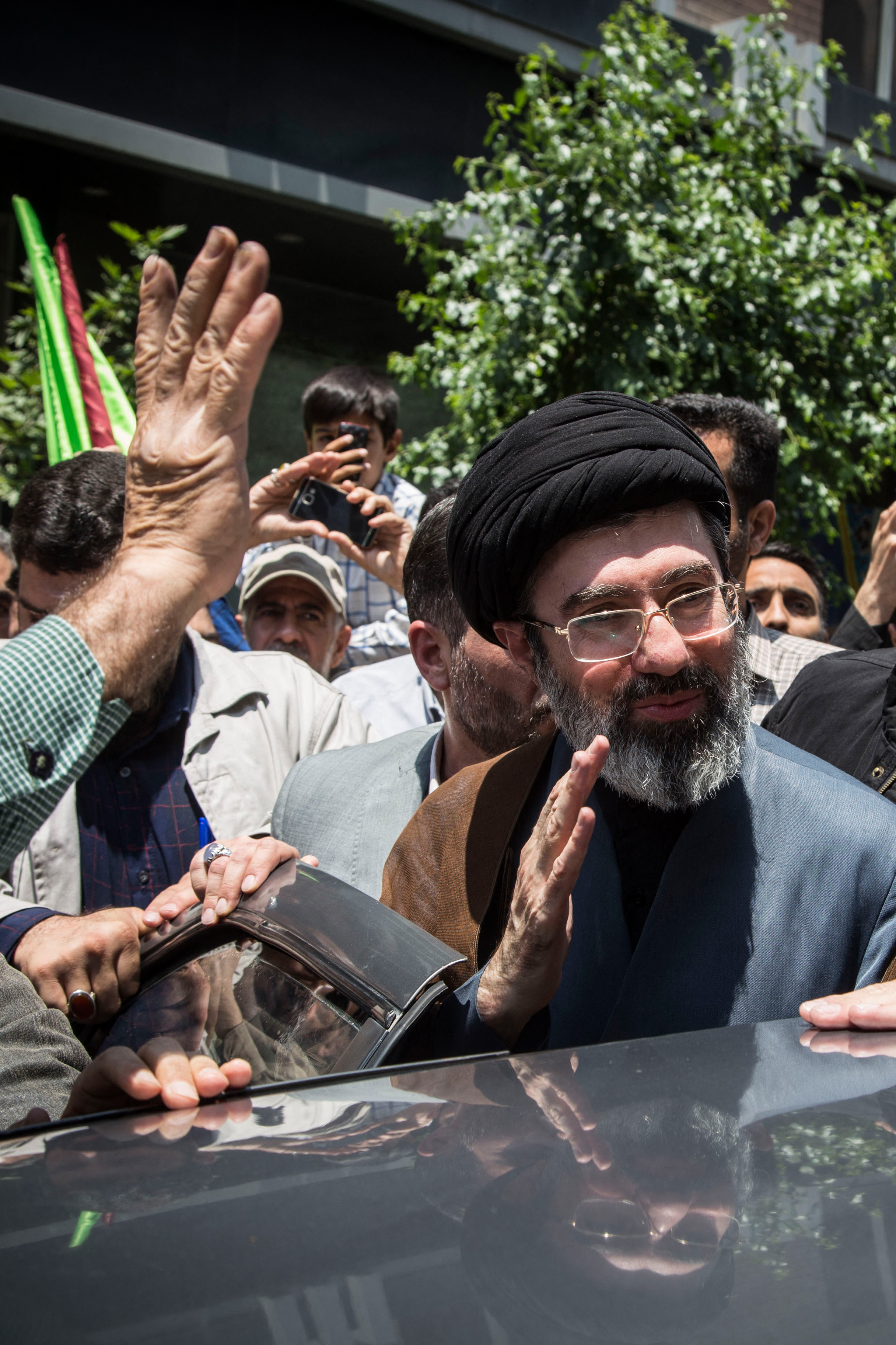 哈梅内伊次子接任伊朗最高领袖，释放何种信号？