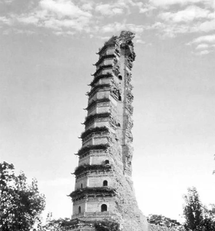 1967年，一群红卫兵闯进法门寺大肆破坏。71岁的良卿大师苦劝未果，为保护寺院，