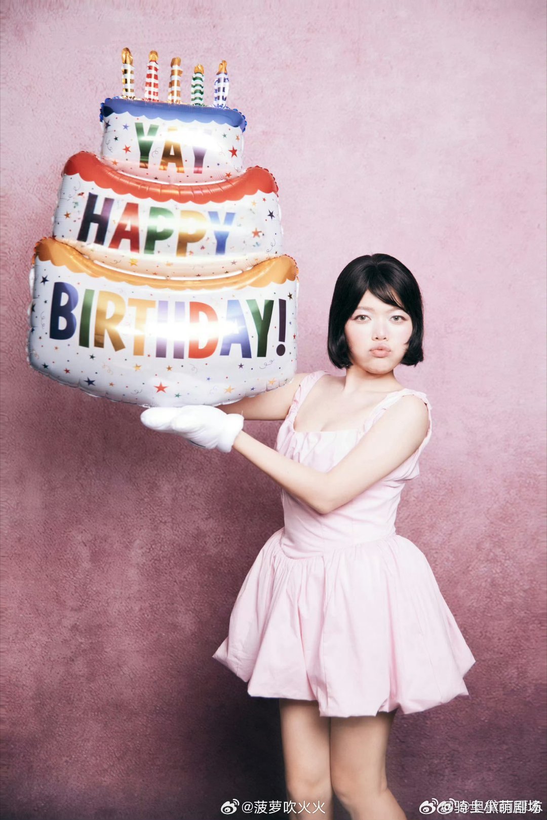 厚本暴瘦后脱口秀首秀厚本暴瘦后状态谁看了不感叹一句厚本好拼！为了上镜狠下心瘦 1