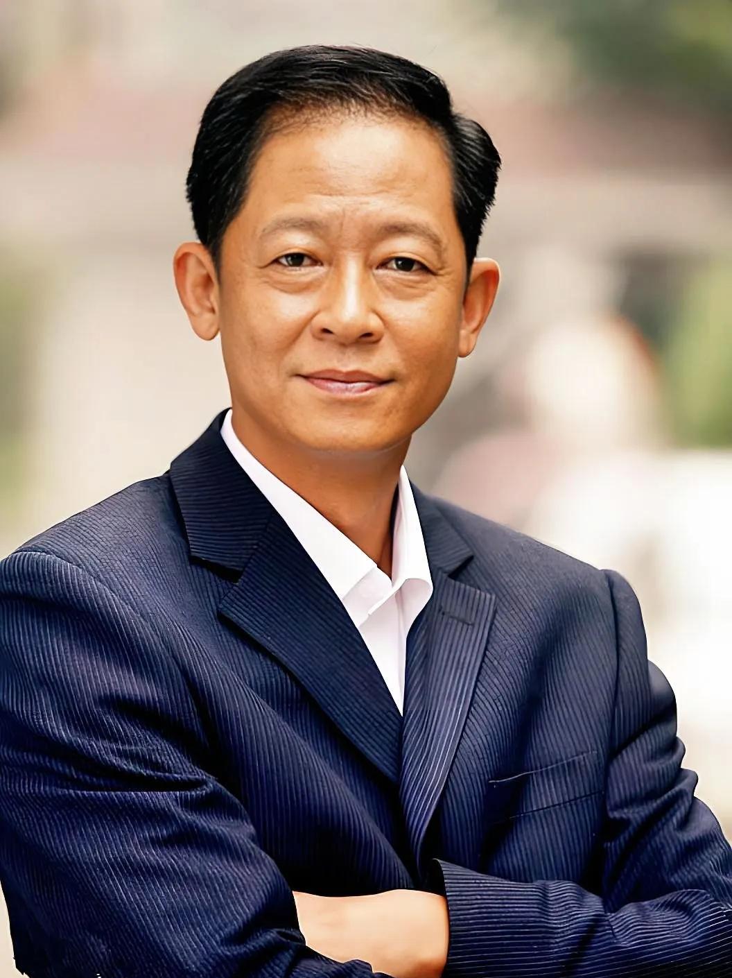 王志文这话在理啊！认识人多不代表圈子硬，关键得看自己有没有真本事。你若啥都不行，