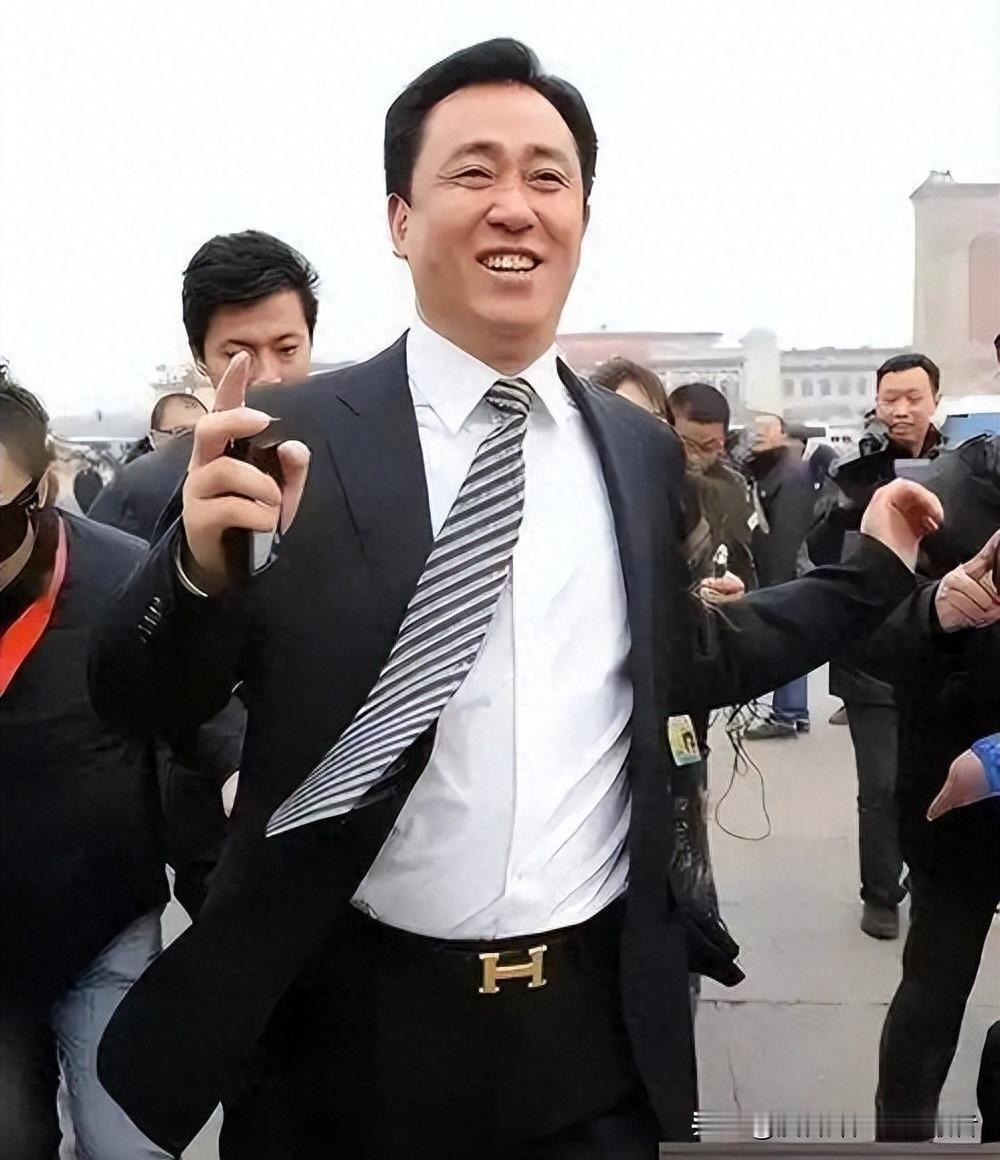 许家印被判无期，158.2亿罚金落地，海外信托名校光环终成泡影
 
2026年8