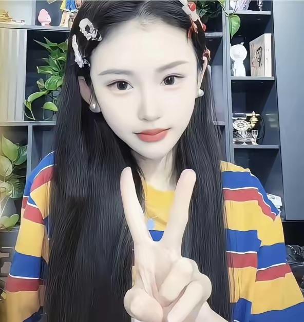 实在唏嘘不已，24岁百万粉丝吃播干饭莹莹离世，努力搏来的一切最后全部化为泡影。出