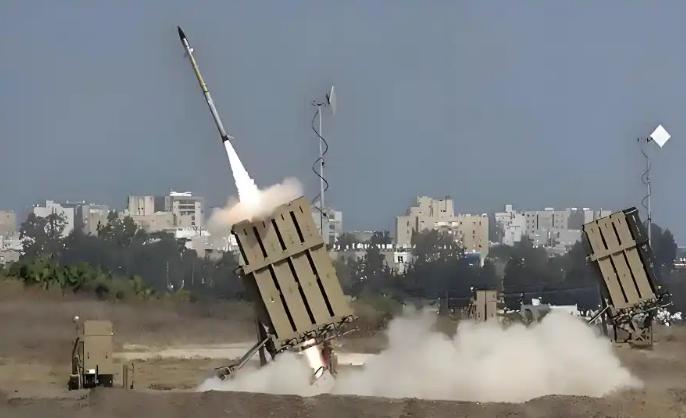 这次真的都小看伊朗了，第9轮反击王炸开局，海陆空三线全开，直指美以的核心命脉！