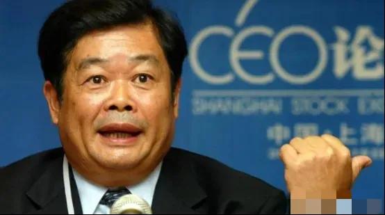 2000年，曹德旺的女儿曹艳萍带男友叶舒回家见父母时，曹德旺一看这小伙子，就坚决