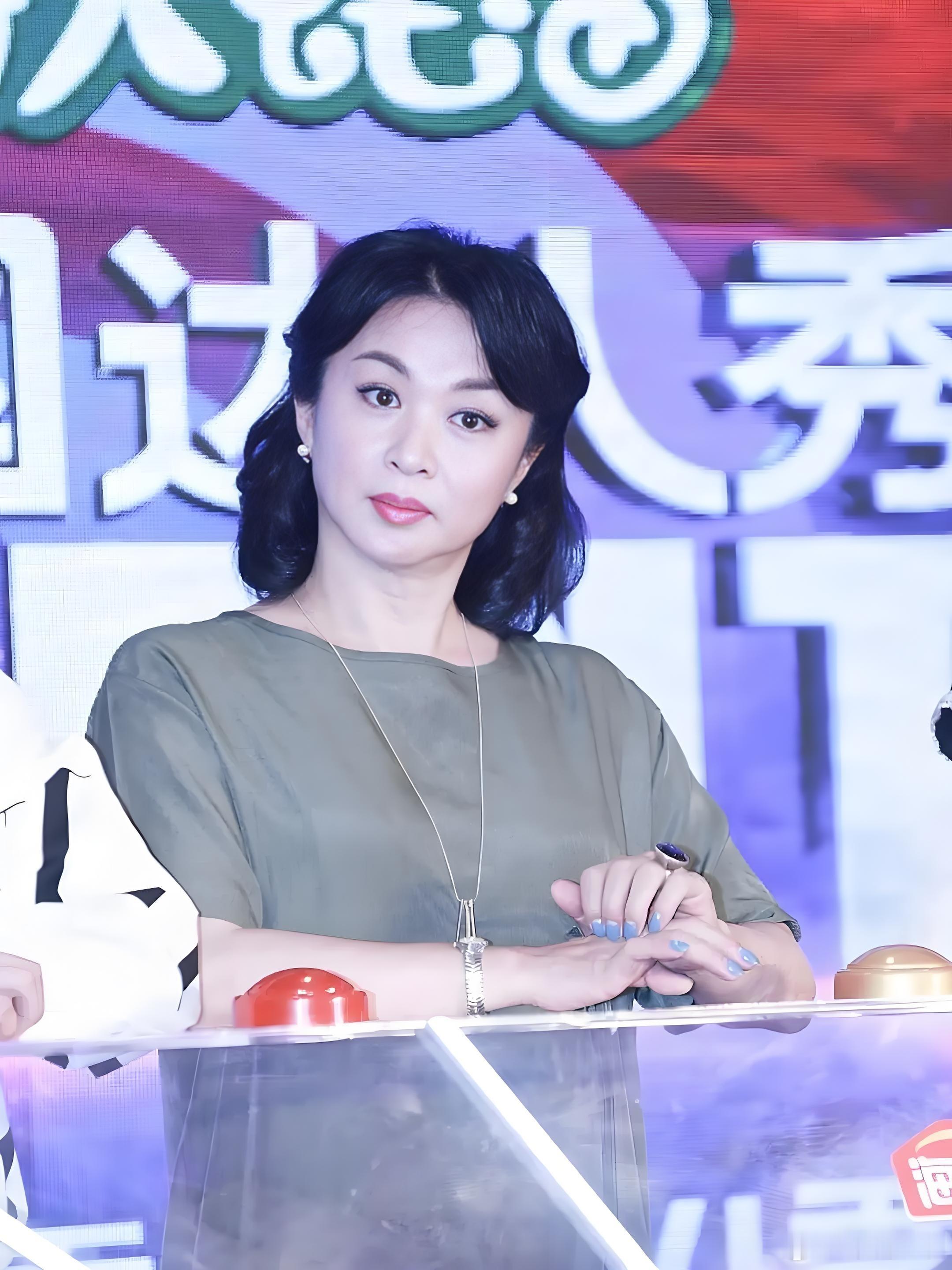 金星的微博，已长达两月没更新。他这是对国内平台，彻底失望了吗？[并不简单] 