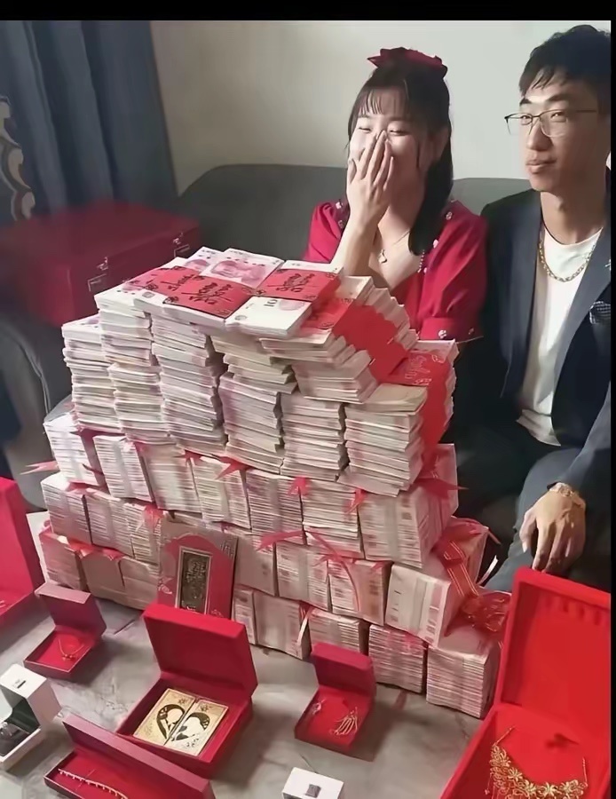 新娘子不苟于笑，今天怎么这么高兴？ 