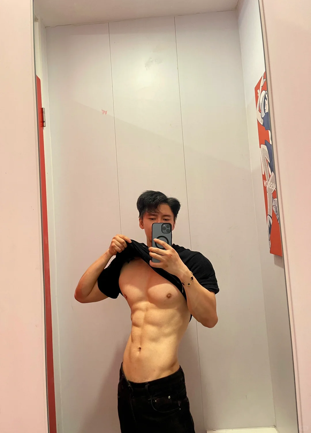撩起衣服就是肉