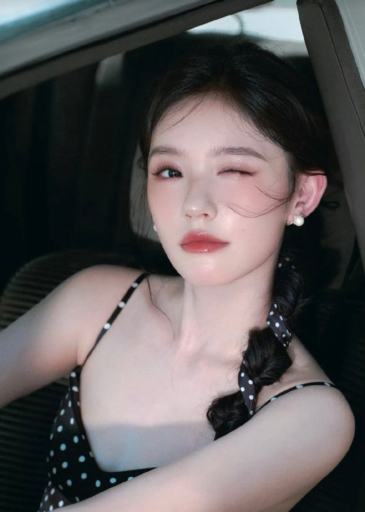林允说我不跟男的比心很正常吧，男女有别啊等会又来骂她了林允