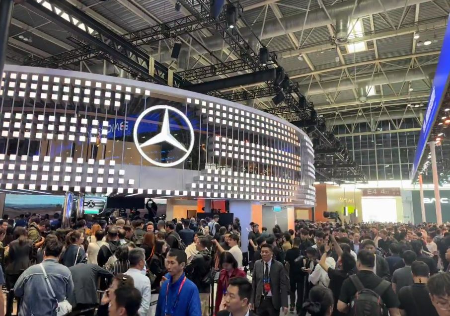 自动驾驶规模化前夜，安全与创新如何平衡？专家呼吁完善监管、统一标准、推进车路云协