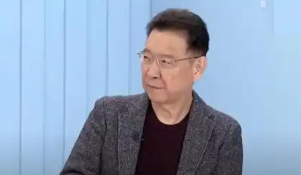 赵少康之所以对我们抱有极深的敌意，根源在于解放战争时期他父亲的经历。他父亲曾两次