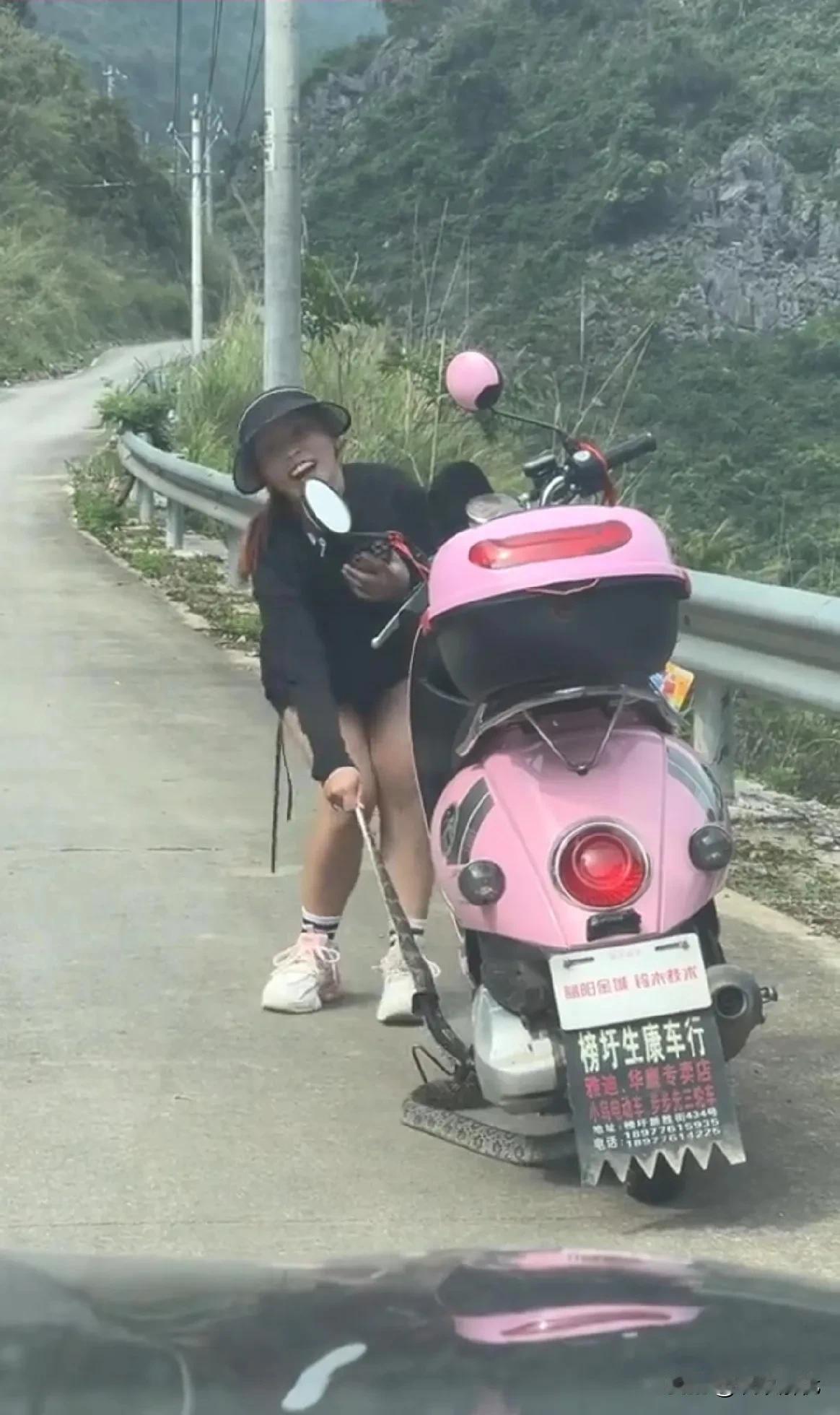 这女生太彪了