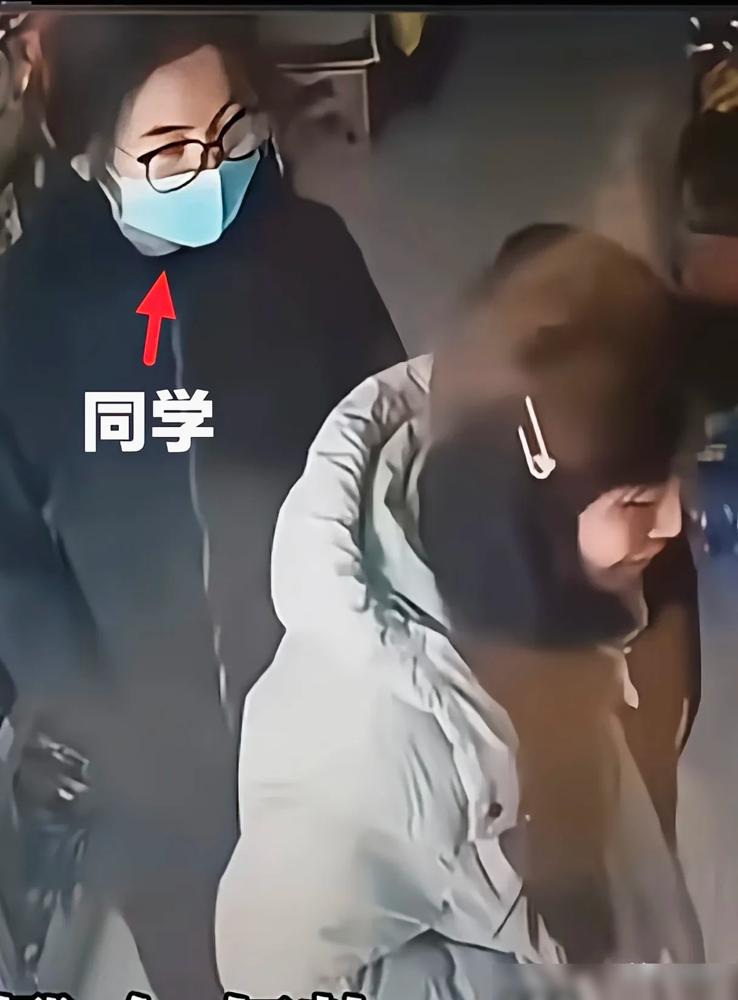 揪心！西安13岁女孩和同学爬山后失联四天，监控拍下神秘黑衣同伴全程戴口罩，同学面