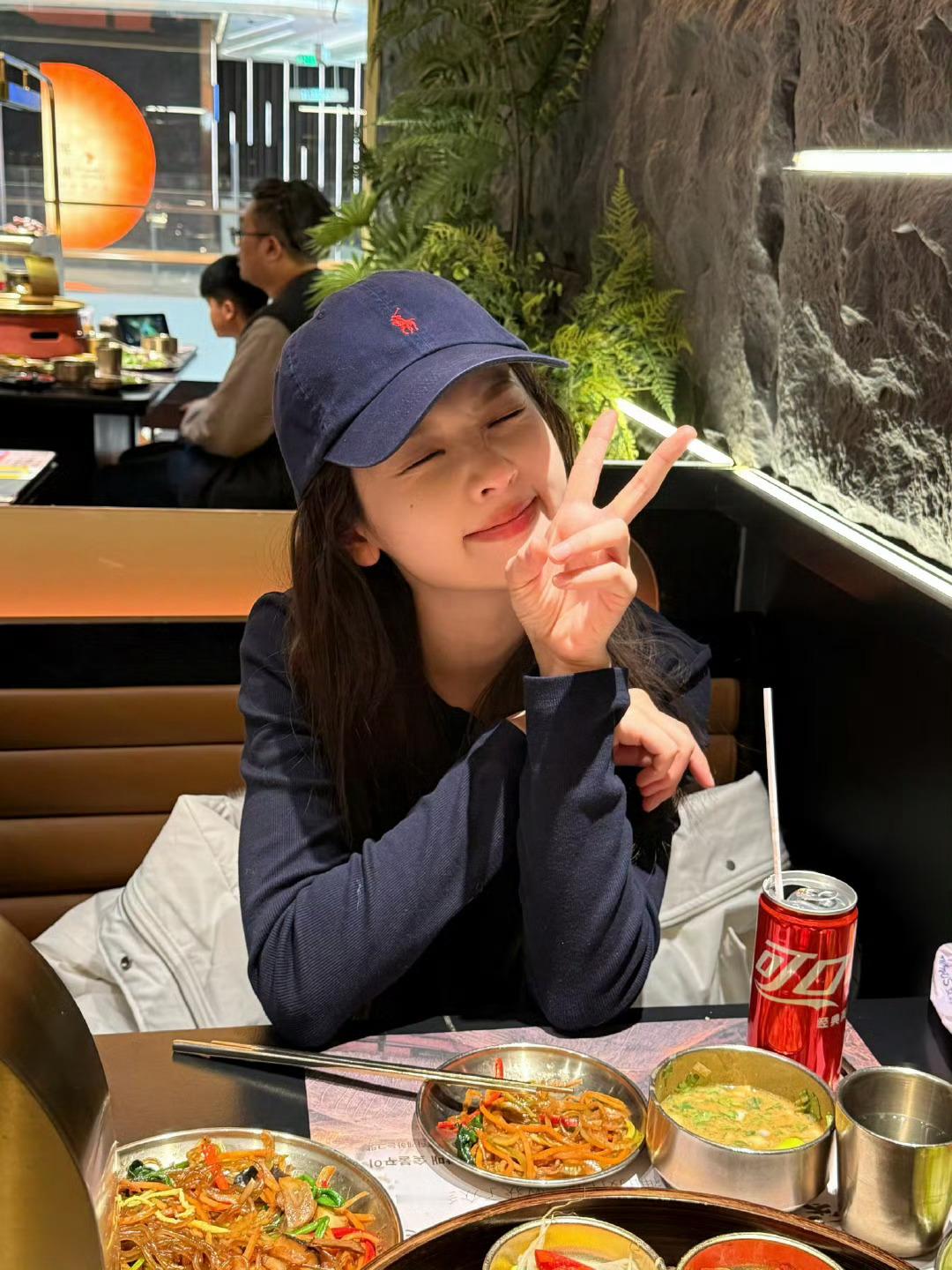 张淼怡又吃好吃的啦，这次吃的看起来也好好吃啊