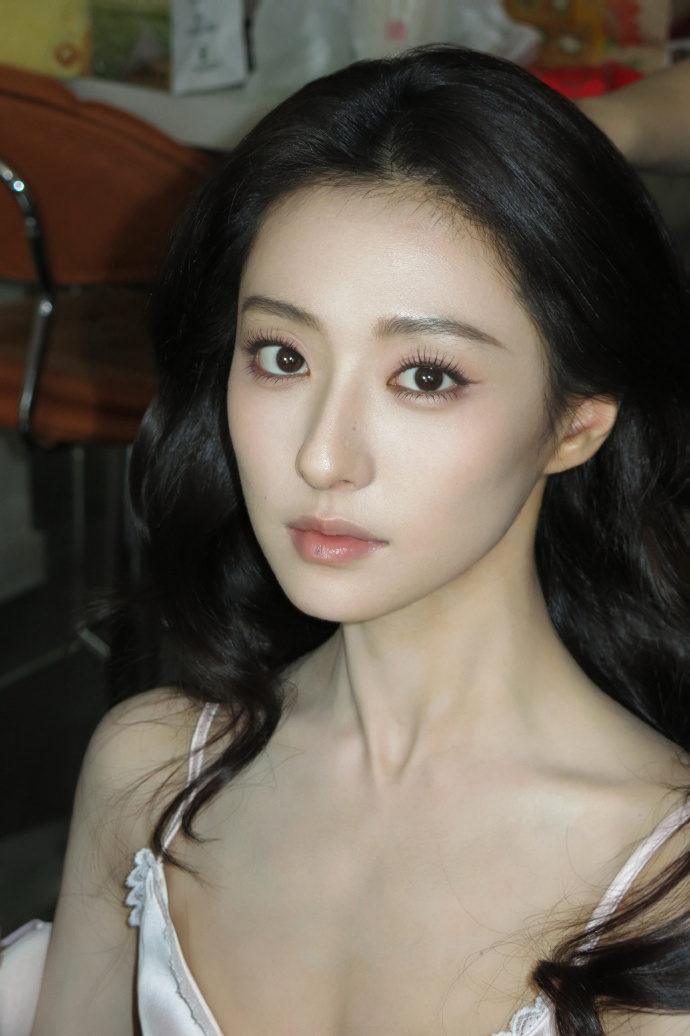 【胡连馨】这张脸就是有让人过目不忘念念不忘的魔力 